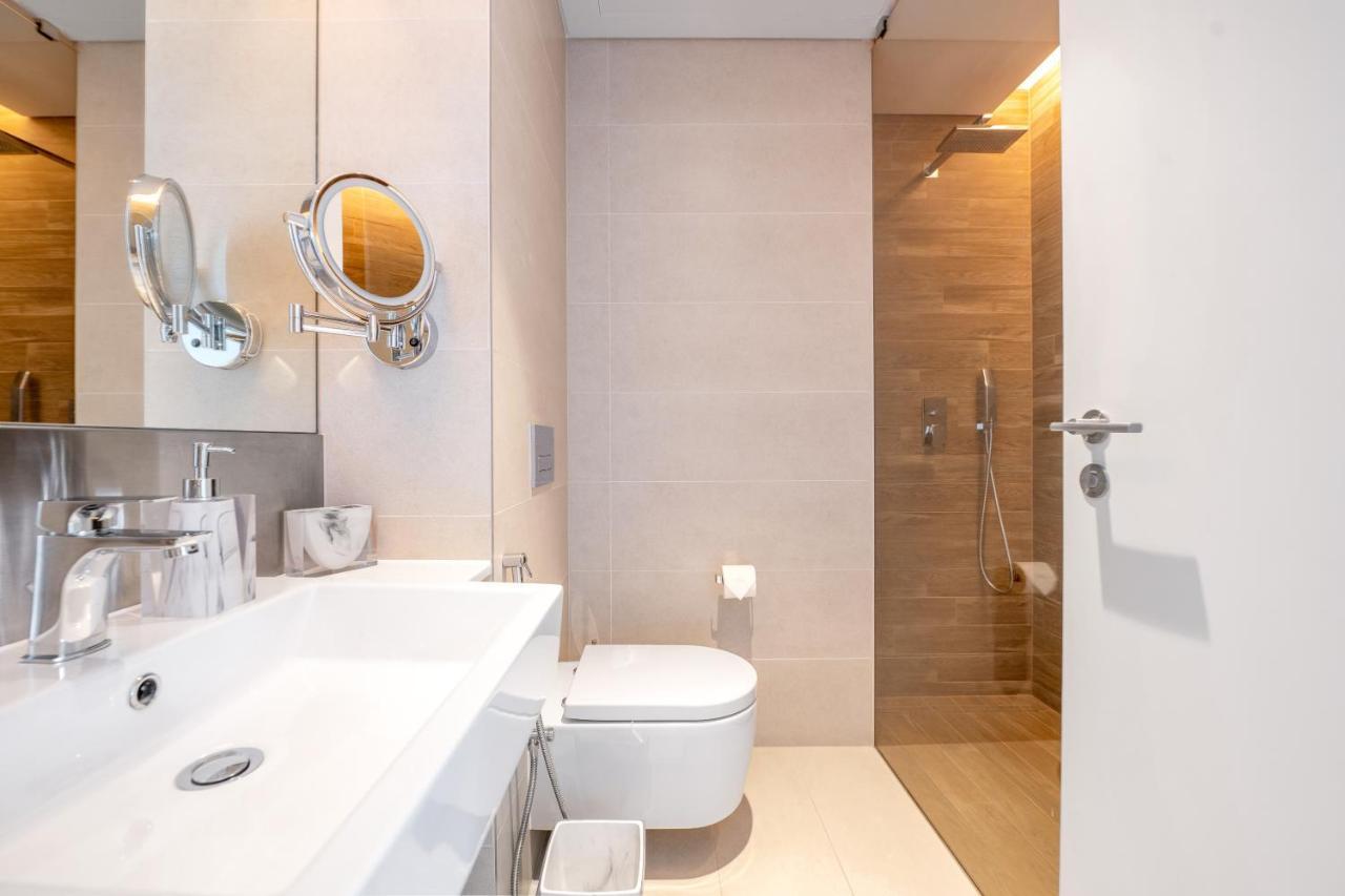 Spectacular 3 Bedroom Condo With Maids Room Facing The Dubai Eye Exterior foto