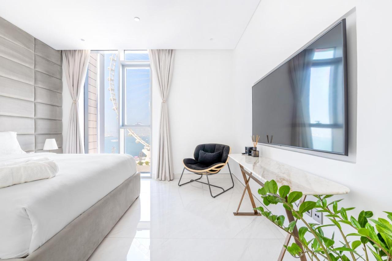 Spectacular 3 Bedroom Condo With Maids Room Facing The Dubai Eye Exterior foto