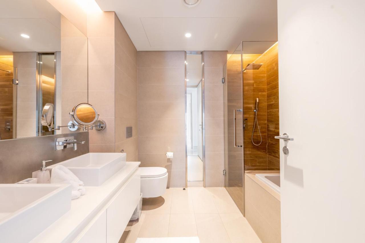 Spectacular 3 Bedroom Condo With Maids Room Facing The Dubai Eye Exterior foto