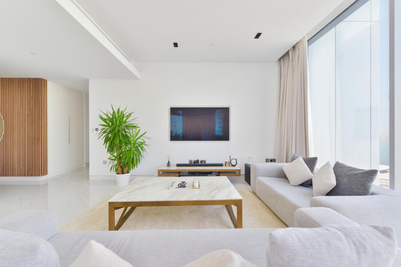 Spectacular 3 Bedroom Condo With Maids Room Facing The Dubai Eye Exterior foto