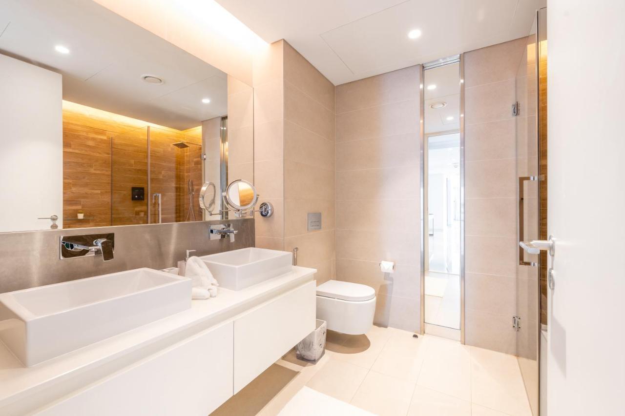 Spectacular 3 Bedroom Condo With Maids Room Facing The Dubai Eye Exterior foto