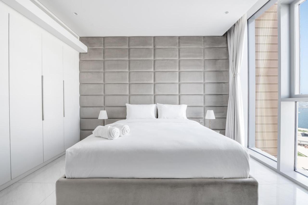 Spectacular 3 Bedroom Condo With Maids Room Facing The Dubai Eye Exterior foto